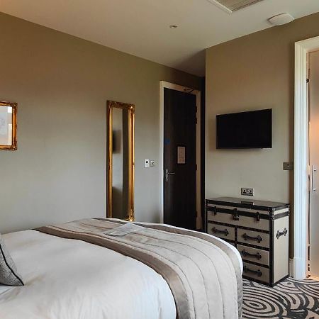 Oddfellows On The Park Cheadle  Room photo A room at the hotel