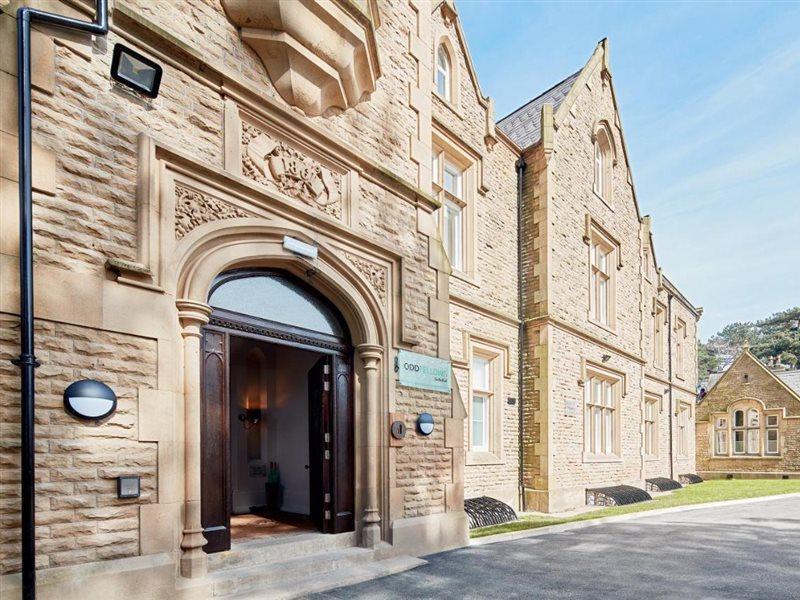 Oddfellows On The Park Cheadle  Exterior photo The former school buildings, now the home of the University of Huddersfield