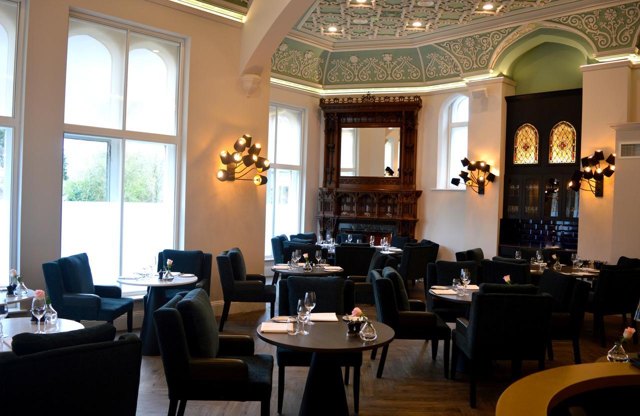 Oddfellows On The Park Cheadle  Exterior photo Interior of the restaurant