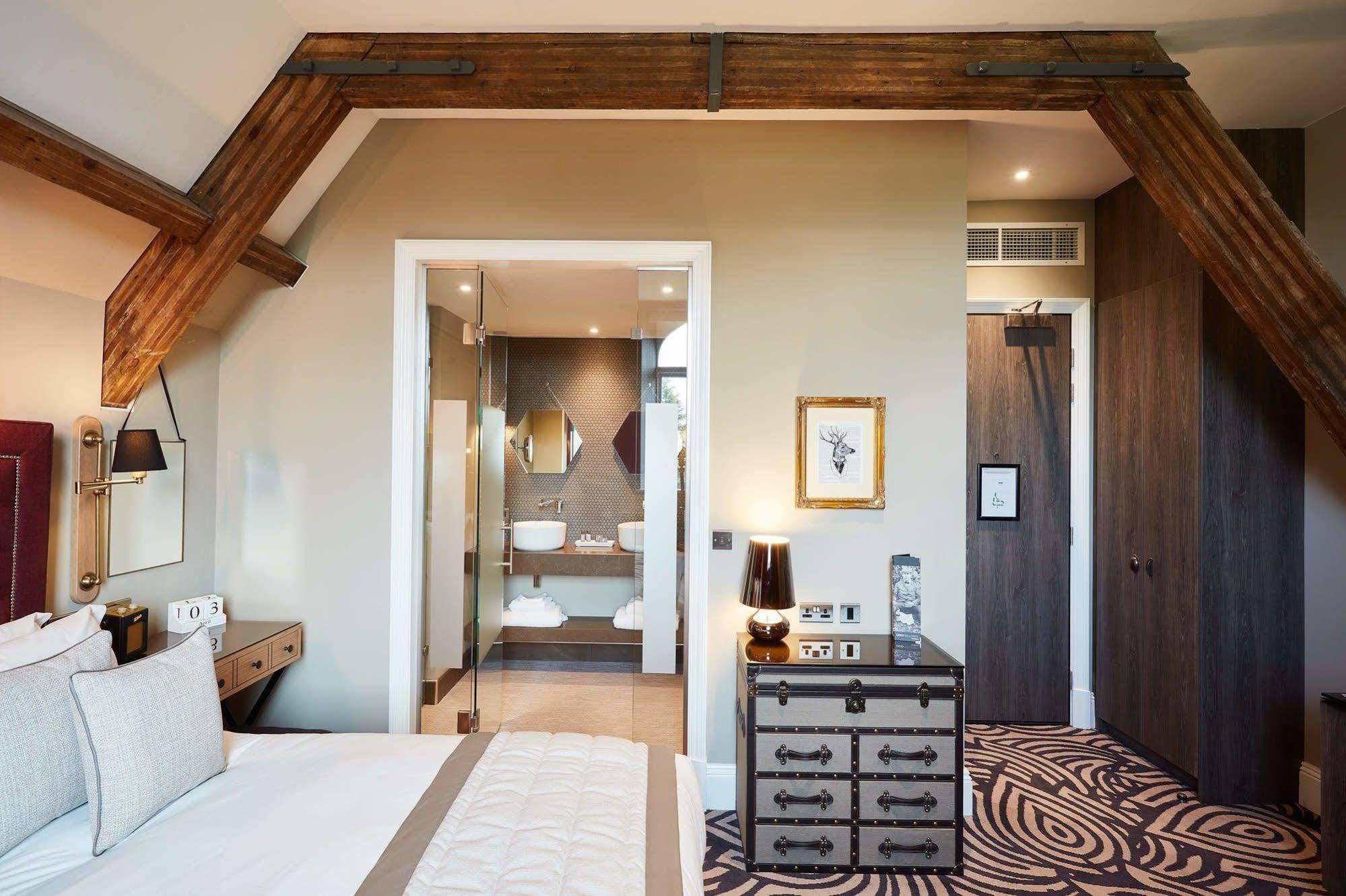 Oddfellows On The Park Cheadle  Exterior photo A room at the hotel