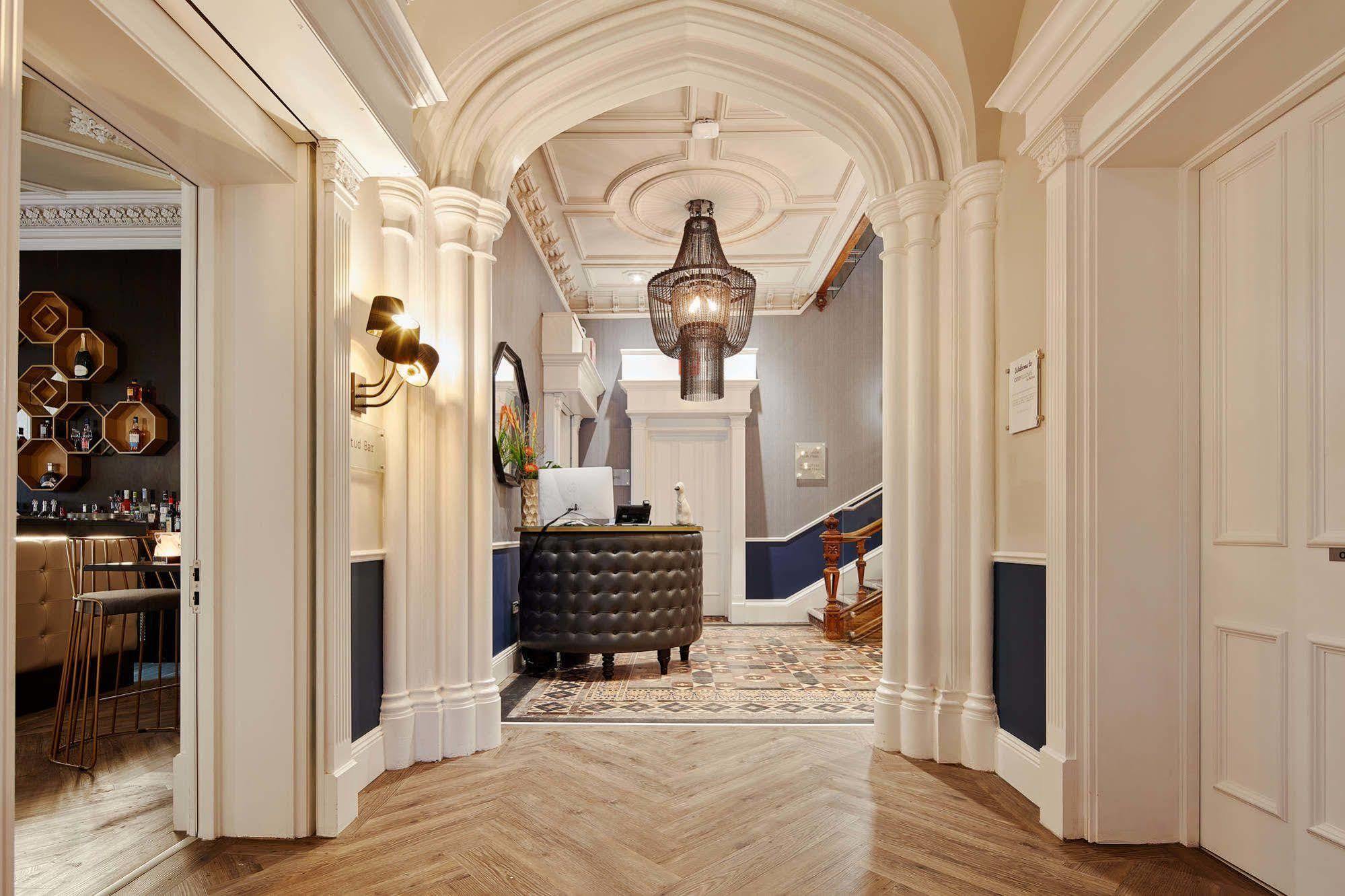 Oddfellows On The Park Cheadle  Exterior photo The interior of the hotel