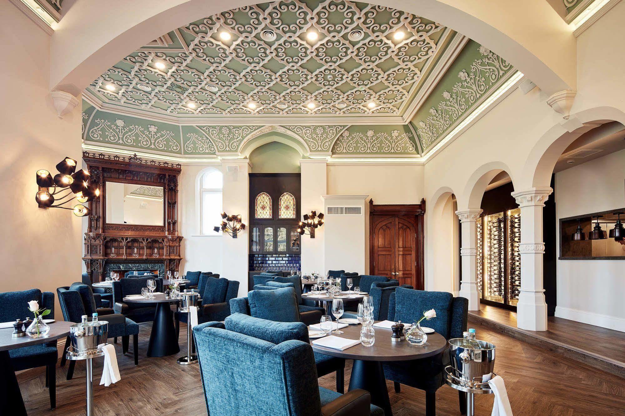 Oddfellows On The Park Cheadle  Exterior photo The restaurant's interior